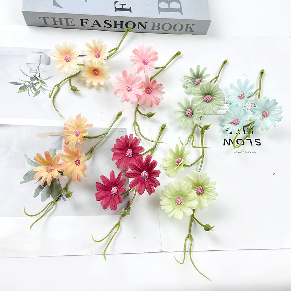 Simulación de 3 dientes de hierba margarita flor de núcleo DIY seda flor de tocado accesorios de material de flor de fijación floral salón de bodas ornamentos