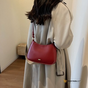 Underarm Bag Retro Shoulder Bag Women's Bag 2025 New Commuter Versatile French Simple Light Luxury Crossbody Saddle Bag