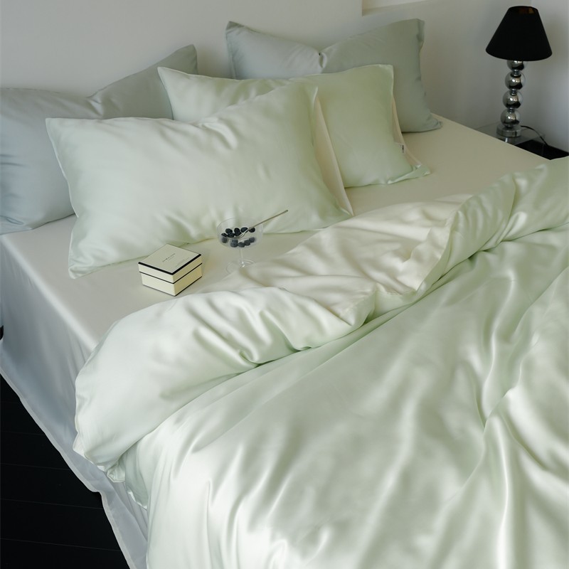 Sommerliches, kühlendes Eisseiden-Bettwäscheset, minimalistisch, 60-fädig, Tencel®, seidig-weiche Lyocell-Faser, 4-teilig (1,5 m x 1,8 m Bettlaken und Bettbezug)._voghion.com