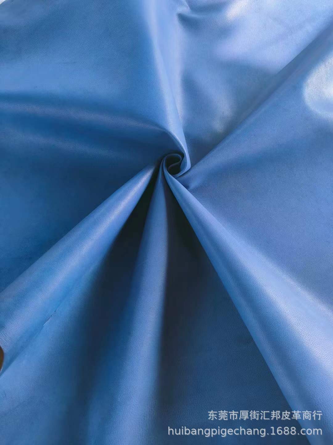 파란색