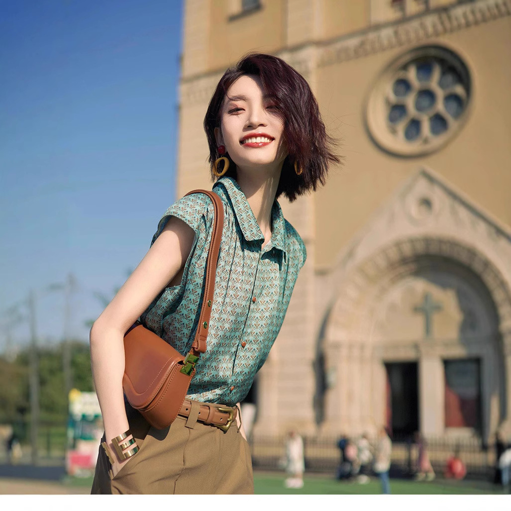 Bộ quần áo không tay kết hợp quần ống ngắn mùa hè thanh lịch — Màu xanh lá, Màu cà phê xanh lục
