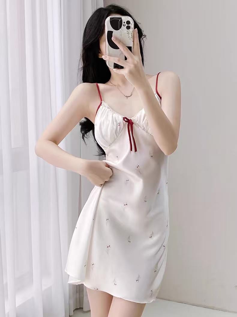 작은 꽃무늬 서스펜더 스커트 + 가슴 패드