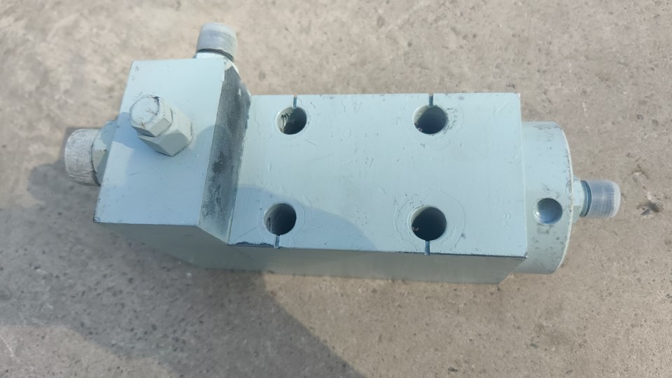 平高供排油阀13Z-Q278,LW6-110供排油阀研磨工装