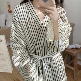 韩国ins女士秋季新款条纹双层棉纱睡衣简约宽松家居服浴袍女批发