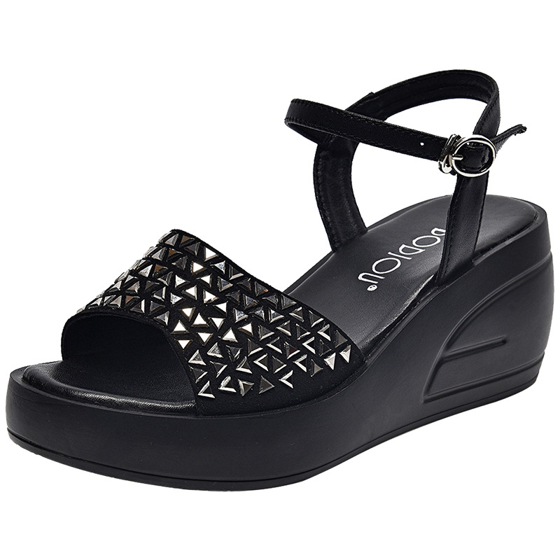 Dép sandal nữ đế xuồng đính đá cao cấp, gót cao tăng chiều — Màu đen