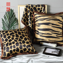 亞馬遜創意靠枕原創豹紋真絲綢抱枕套辦公室靠墊套帶芯 廠家批發