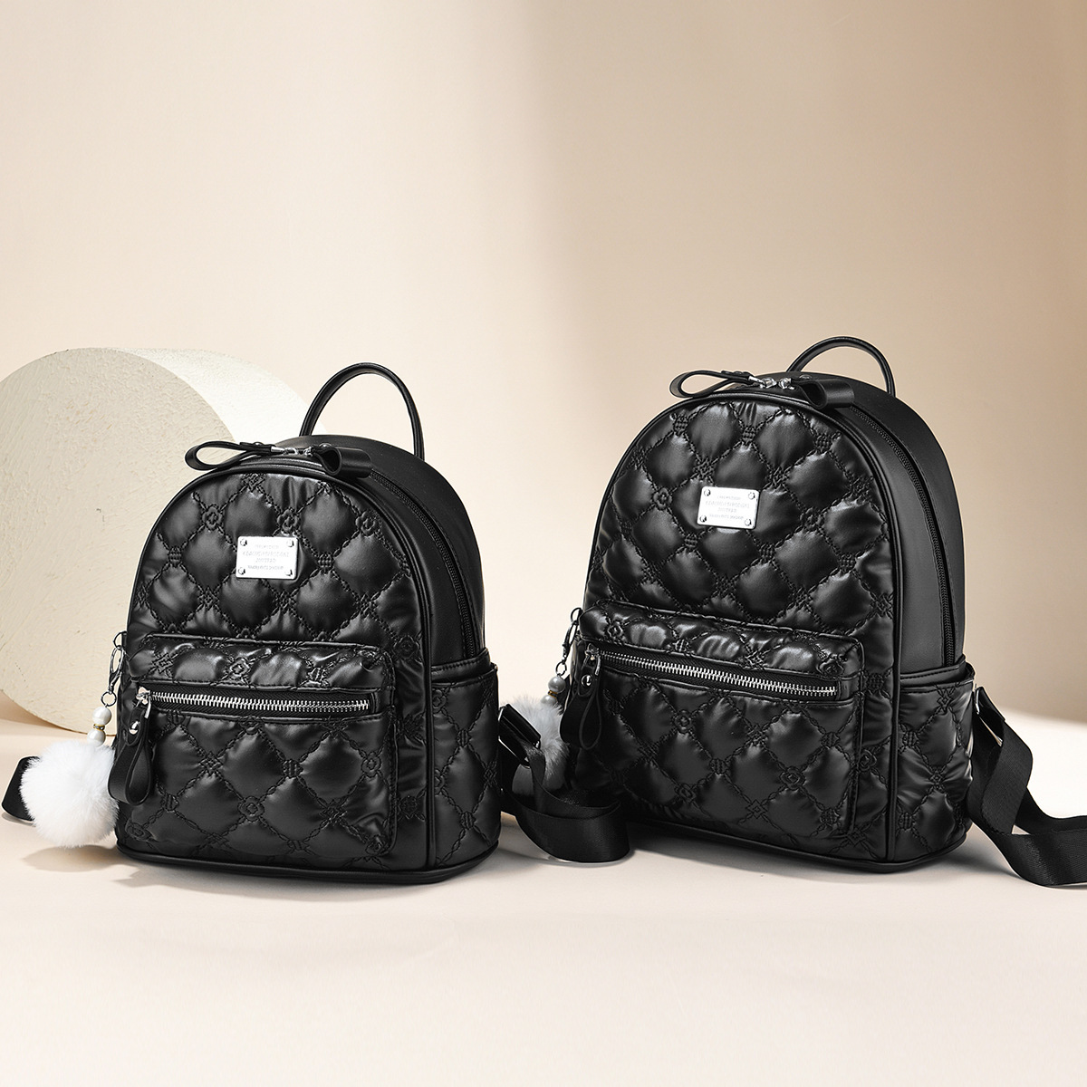 2026 nueva alta sensación de diamante mochila mochila de estilo suave mujer mochila de bordado de gran capacidad mochila de viaje al por mayor