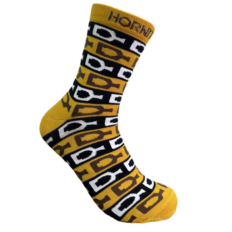 Носки напрямую с фабрики, мужские и женские носки, европейские и американские приливные носки, ретро-носки, носки Four Seasons, персонализированные приливные носки, партия