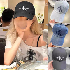 ck ベースボールキャップ ジェニー同型ベースボールキャップ 男女兼用 カップル ファッション 刺繍文字 デニム 万能アヒルキャップ