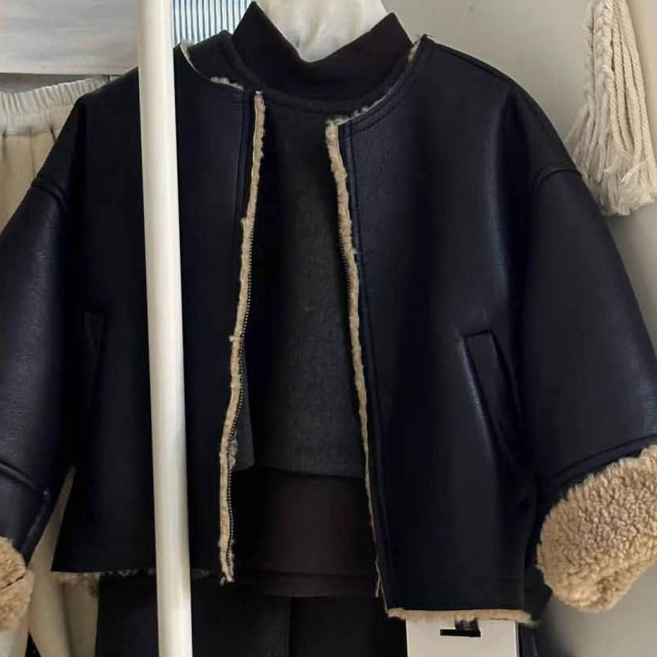 Chaqueta de niñas para niños primavera y otoño 2025 nuevo bebé femenino enorme hermoso negro chaqueta de vestir