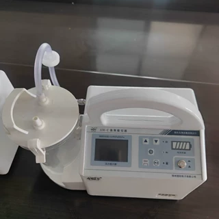 急救吸引器JJX-C适用于各医院救护队运输途中对病人的抢救和护理