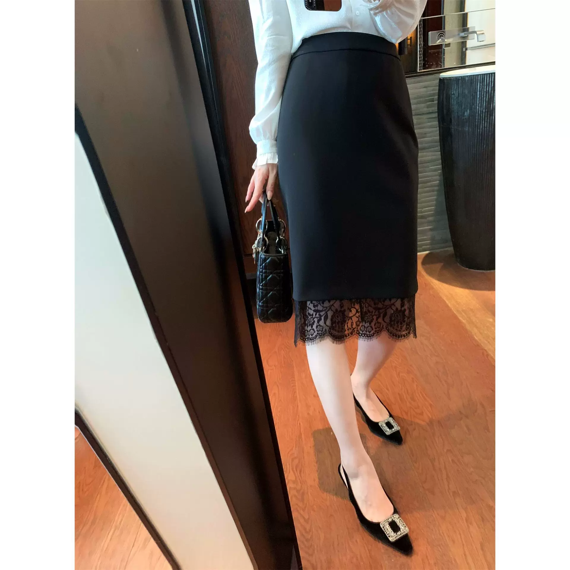 黑色蕾丝拼接半身裙女百搭2025秋冬季新款职场白领直筒一步包臀裙