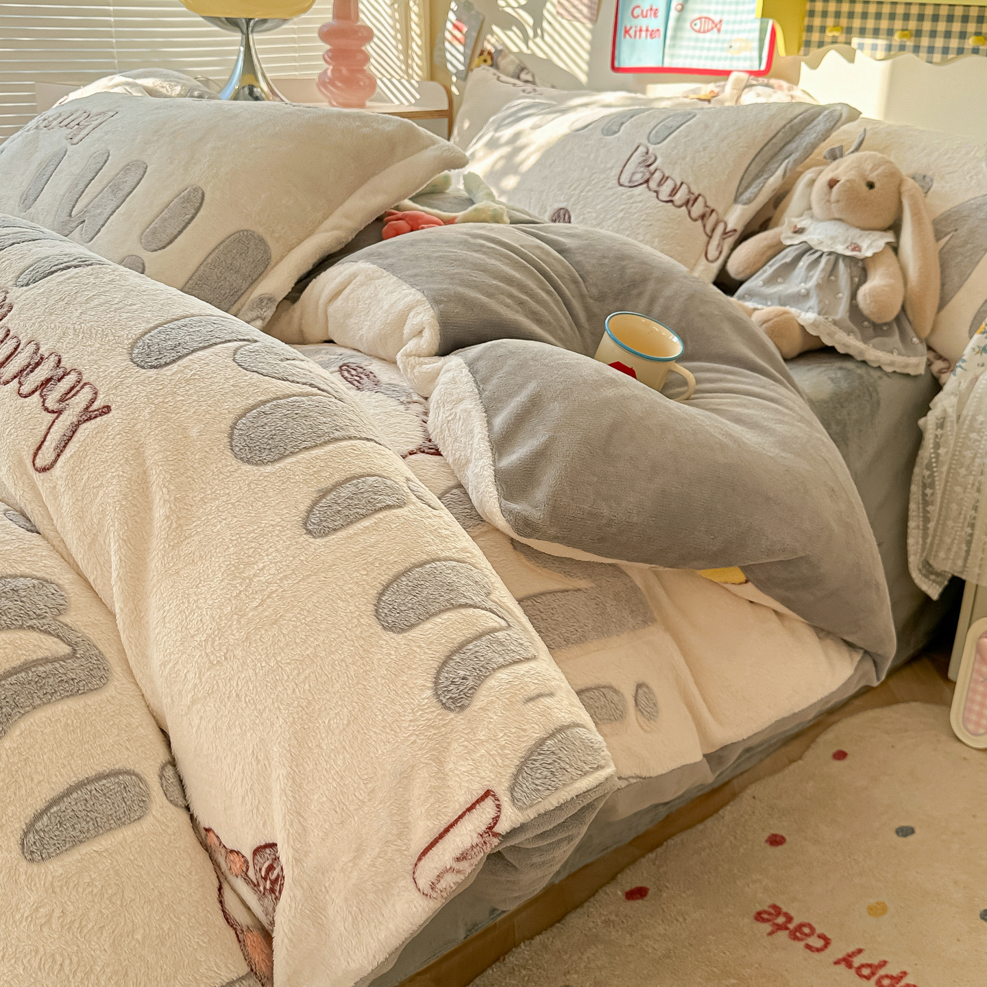 Nuevo invierno para madres y bebés con cuatro piezas de seda de seda de seda de leche cálida con ropa de cama de copo de nieve
