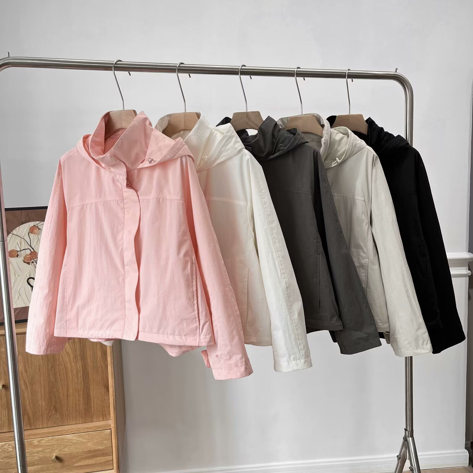 Spring and Autumn Women's Windproof Stand-Up Collar Jacket/Outdoor Casual Simple Versatile Solid Color Hooded Durable Waterproof Coat