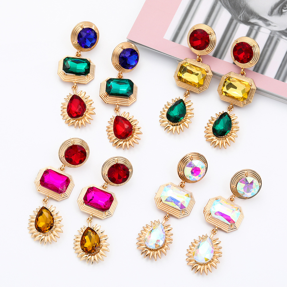 Fashion Retro Exaggerated Geometric Color Diamond Earrings display picture 14