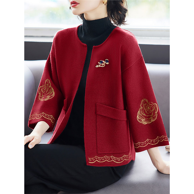 妈妈针织开衫春秋新款中年妇女红色外套中老年女喜婆婆婚礼服外搭