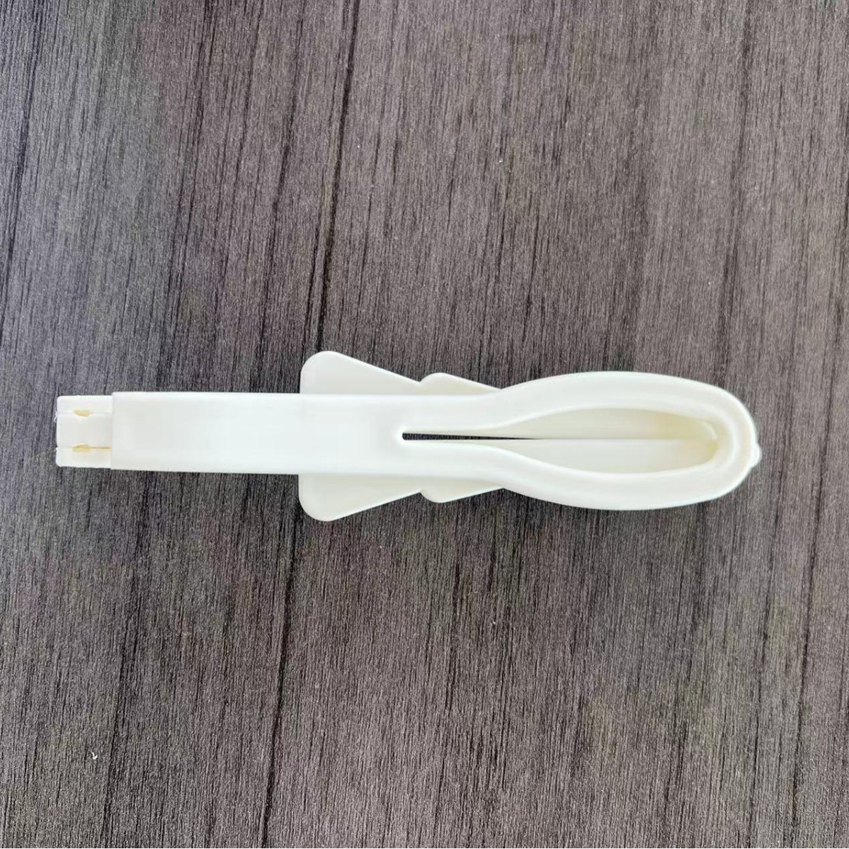 Spot al por mayor polvo polvo polvo vacío electrostático plumero portátil limpieza de huecos plumero largo coche hogar