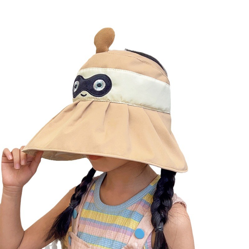 Children's sun hat solar-powered