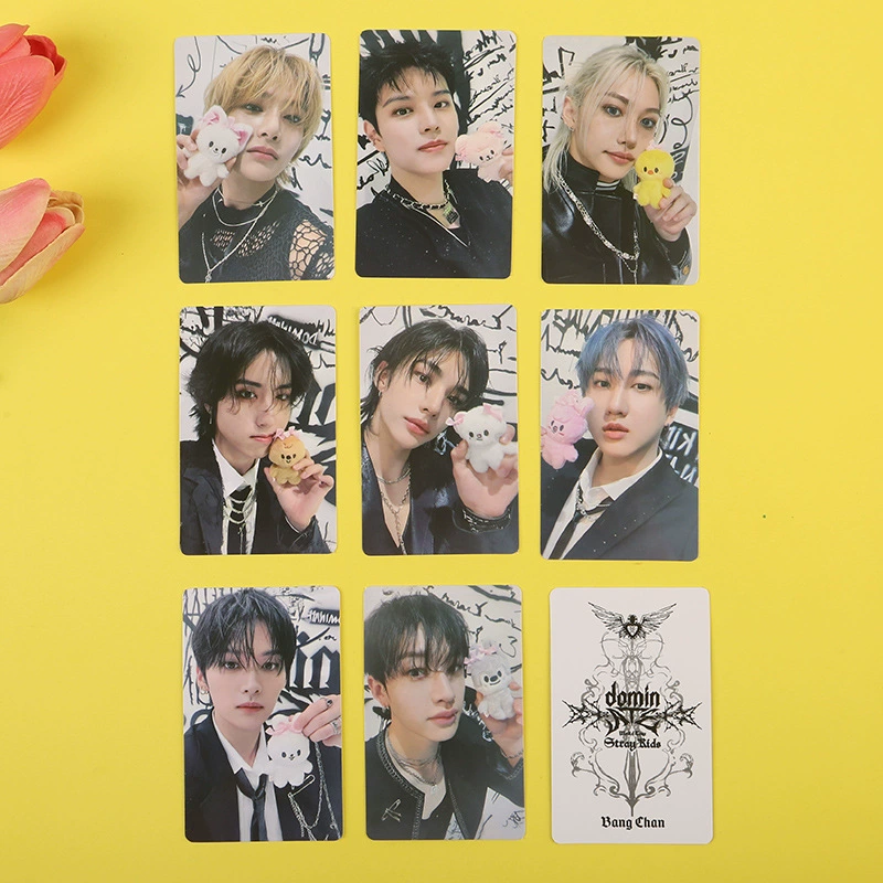 Картка малого размера (STRAY KIDS) ATE World Tour Seoul Collection, 5.4×8.6 см, коллекционные варианты