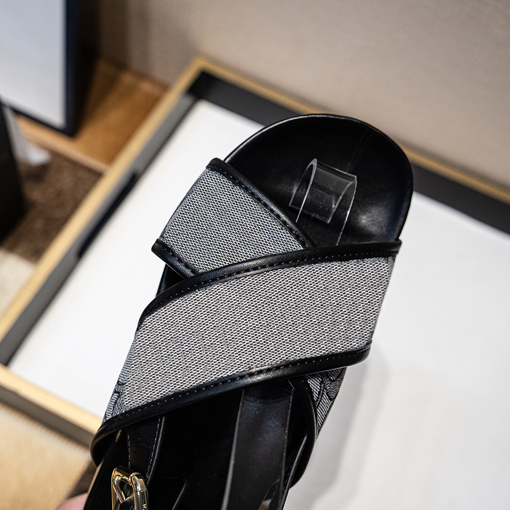 Sandales à semelles épaisses pour femmes 2024 nouveaux vêtements d'extérieur d'été C sandales rehaussantes à brides croisées sandales pour femmes_voghion.com