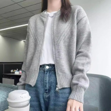 2024新款拉链针织开衫女圆领长袖高级感灰休闲减龄短款毛衣女外套