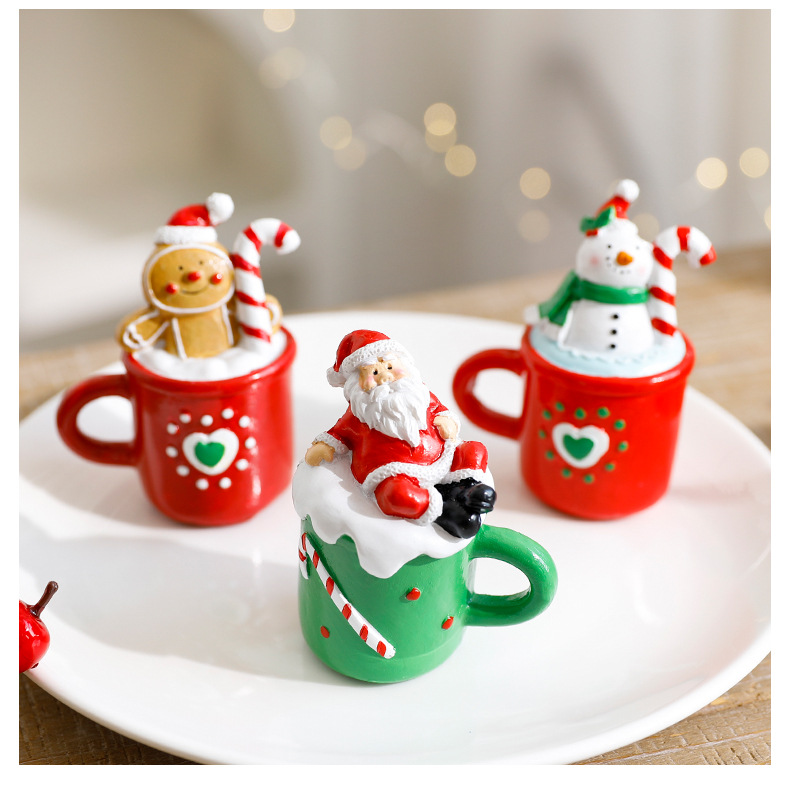 Santa Claus Resin Figurine – Handcrafted Christmas Decoration, Festive Tabletop Display & Gift For Home/Office (Set Of 3, 10cm Tall)​_voghion.com