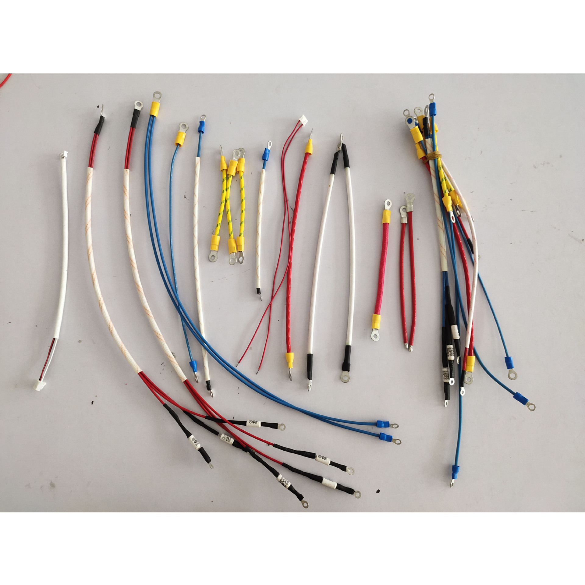 Calentador de agua eléctrico, es decir, cable de conexión interno del calentador de agua, 1.5 yuan - 20 yuan