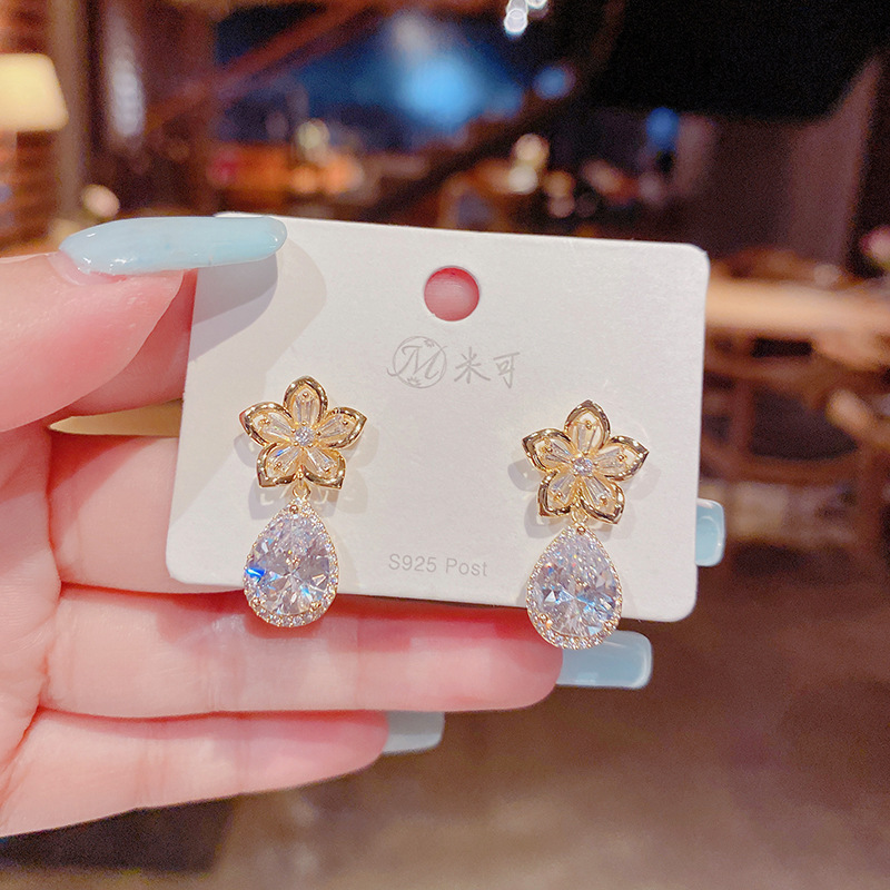 microinlaid zircon flower pendant earrings Korean of water drop earrings jewelrypicture1