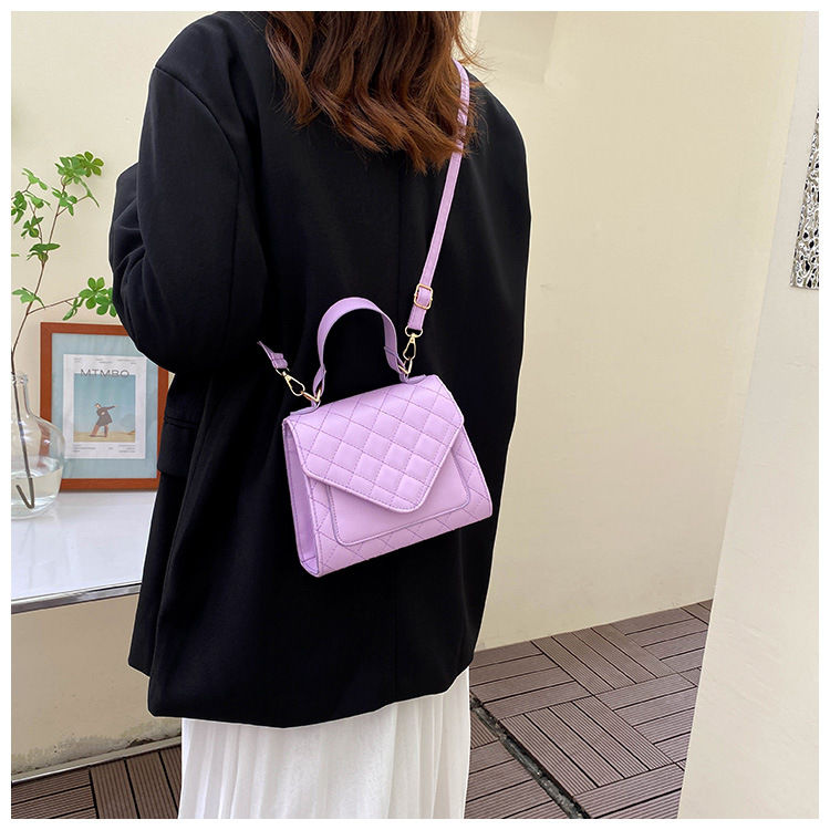 Women's Medium Pu Leather Solid Color Streetwear Square Magnetic Buckle Square Bag display picture 10