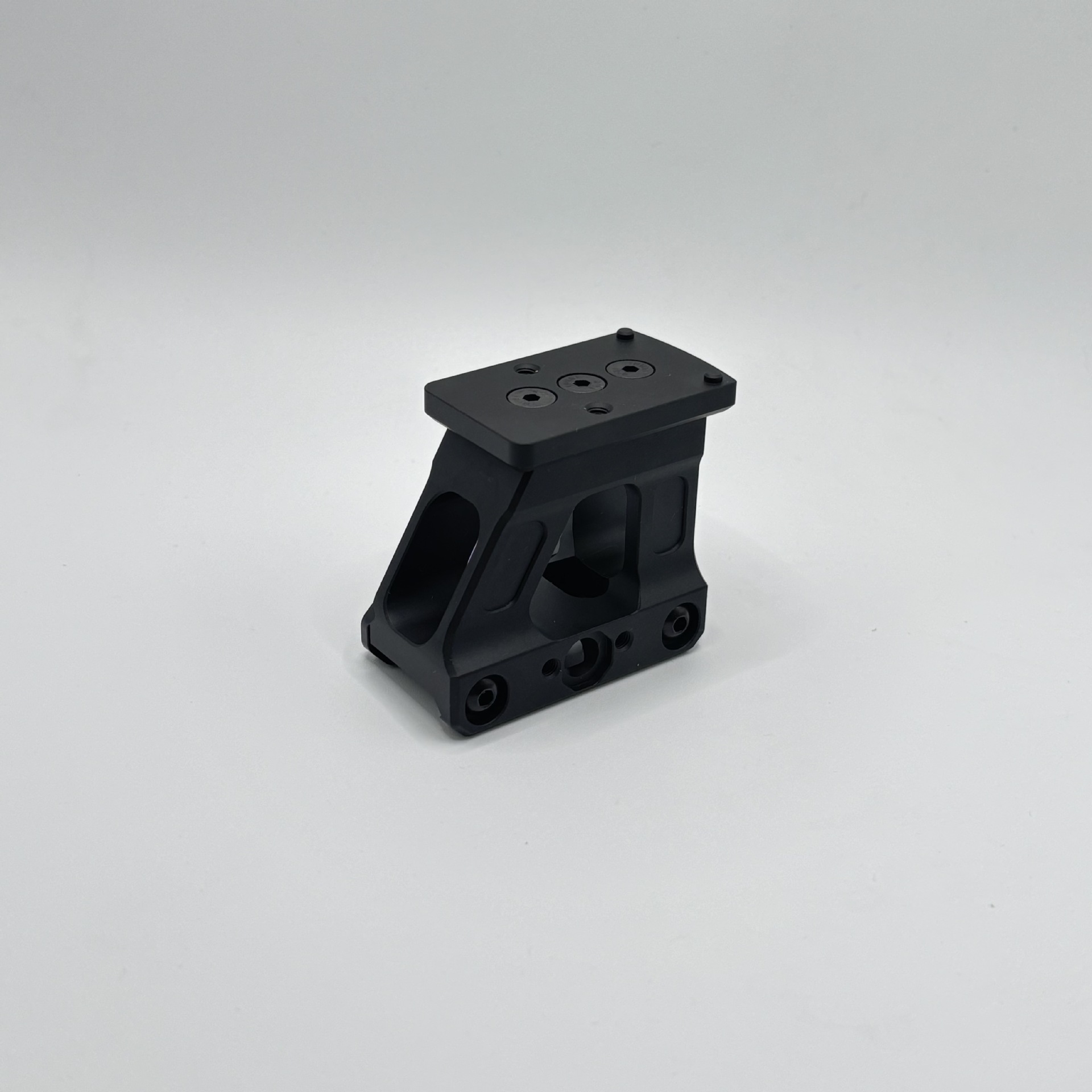 UN metal riser base compatible with RMR bracket including 20mm rail mounting.
