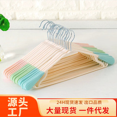 肩のないハンガー家庭用ハンガー大人用プラスチックの広い肩の服の棚の滑り止めの服のハンガー