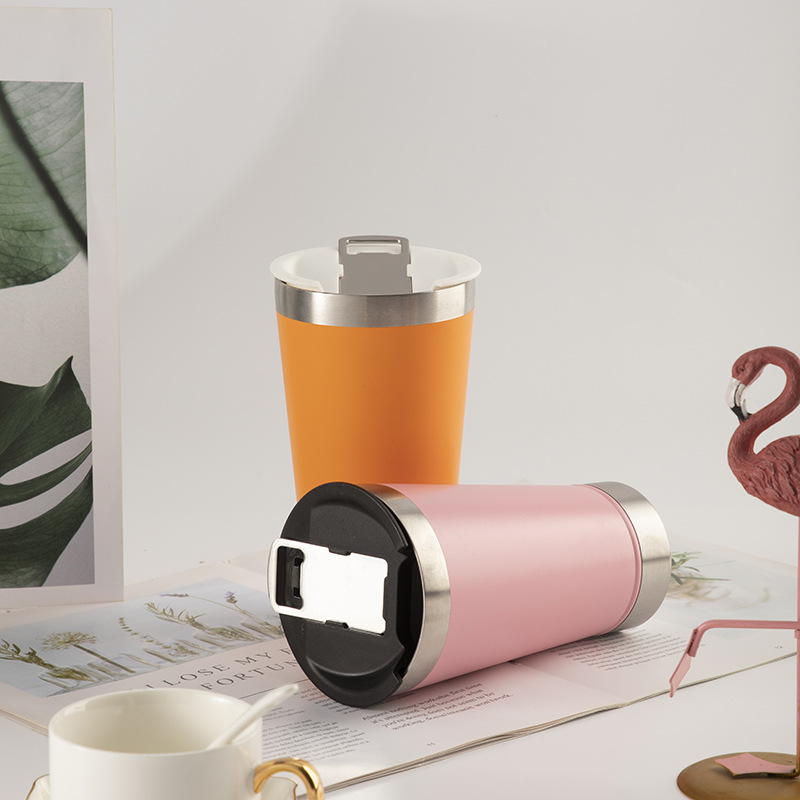 Taza de 20 oz con abridor de botellas incorporado, doble capa de acero inoxidable 304, termo para bebidas heladas o calientes, ideal para exteriores.