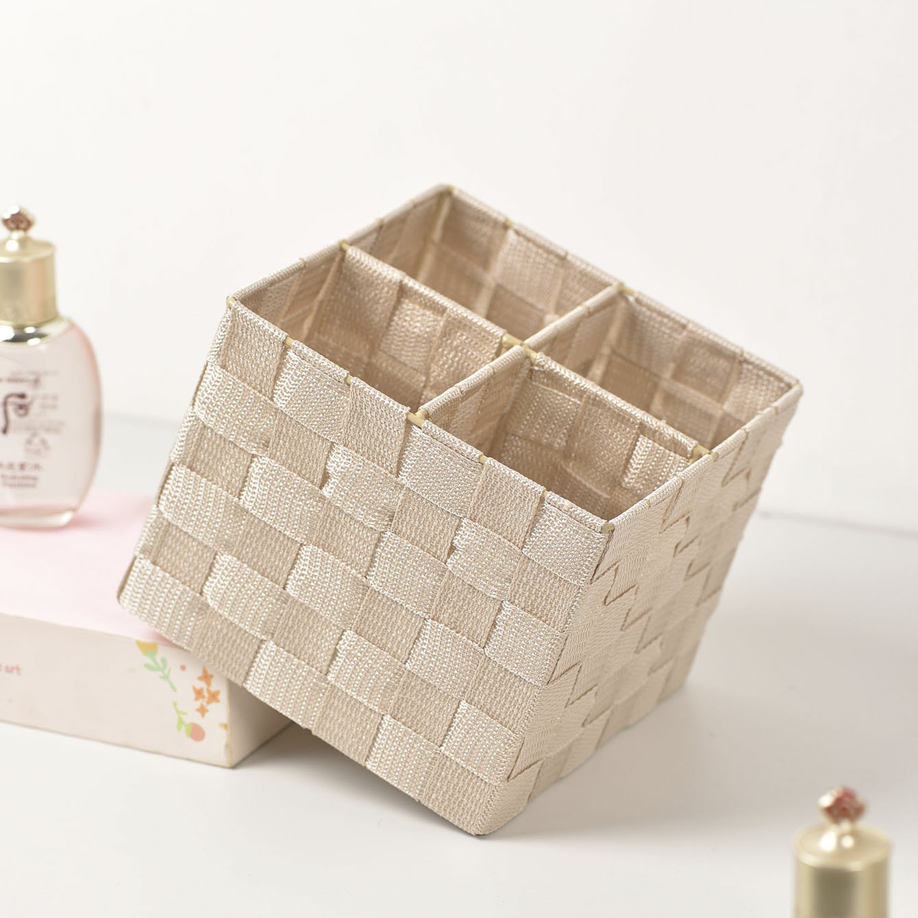 Cestas de almacenamiento de escritorio multifuncionales simples japonesas Caja de almacenamiento de cosméticos Caja de almacenamiento multifuncional tejida a mano