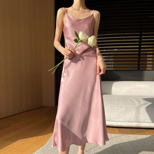 醋酸缎面时尚法式长裙高级感修身纯色连衣裙春夏季内搭女士吊带裙