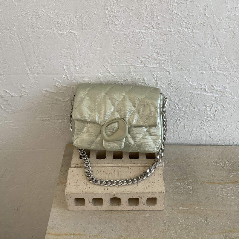 Exquisita bolsa cuadrada de diamante de moda lujosa pequeña bolsa de hombro de estilo de fragancia diaria bolsa de moda personalizada