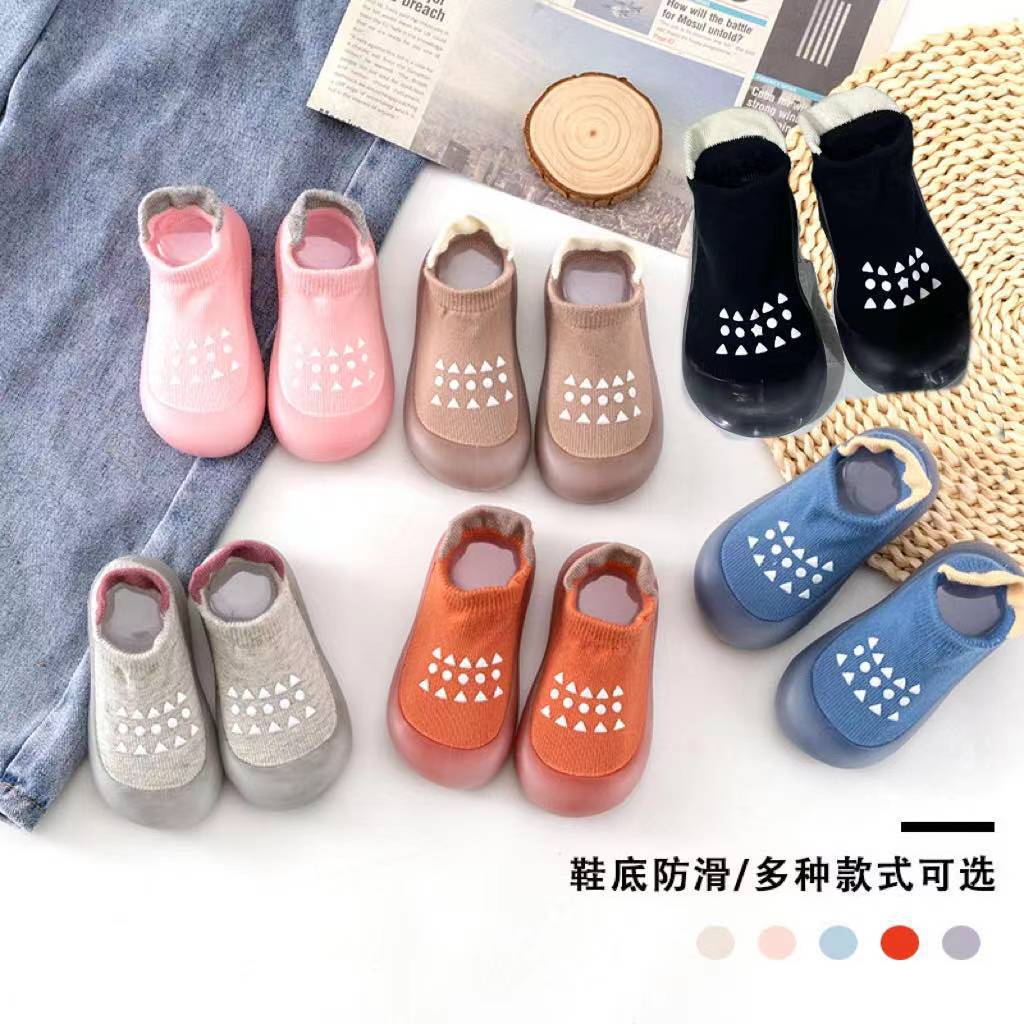 Baby shoes and socks floor shoes baby 1 to 3 years old spring and autumn soft bottom non-slip baby shoes and socks cotton shoes toddler shoes