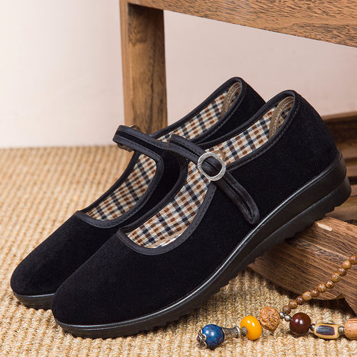 Factory direct sales old Beijing cloth shoes women's buckle mother's shoes middle-aged and elderly cloth shoes children's dance shopping mall work shoes