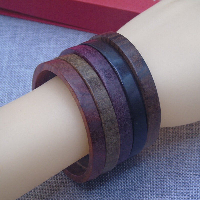 Wholesale Sandalwood Square Bracelet, Retro Chain Ring, Green Sandalwood, Ebony Personalized Jewelry, Large Lacquer Wood Tire Bracelet, Chicken Blood Vine