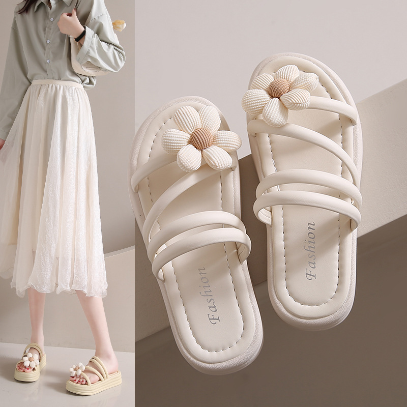 Thick-Soled Slippers for Women to Wear Outside, Beach Flip-Flops, 2026 Summer New Style, Fairy-Style Slippers to Match with Skirts, Floral Student Sandals