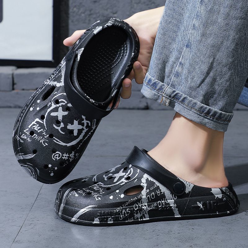 Hole Shoes Men's Summer 2024 New Style Outwear Non-slip Wear-resistant Outdoor Sports Couple Beach Slippers for Men