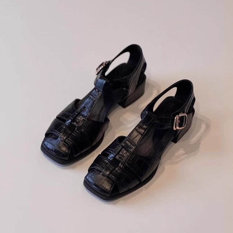 Soft Leather Version ~ French Retro Woven Roman Shoes for Women, Black Thick Heels, Cut Out, Versatile and Breathable Summer Commuter Sandals