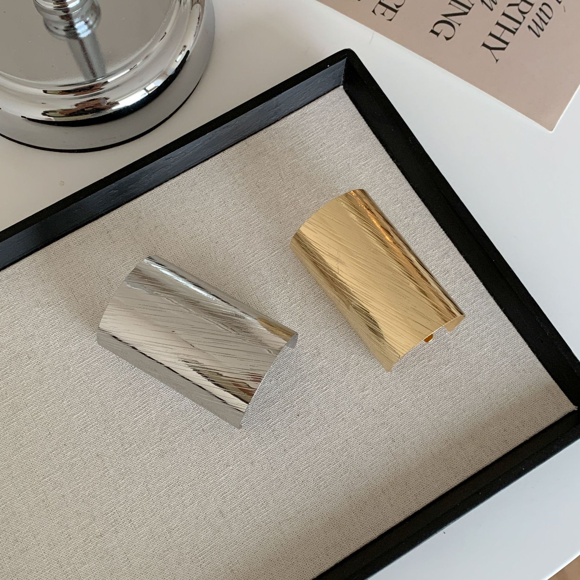 1 Piece Quantity Holiday, Daily Occasion Metal Material Women's Retro Simple Style Geometric Metal Hair Buckle