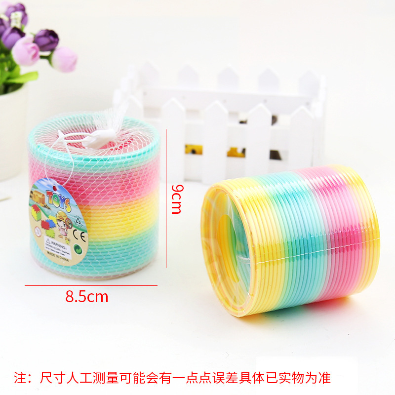 Pollito de cuerda que se mueve y salta, un juguete relajante para bebés, un juguete de peluche suave y realista para la generación pos-80, juguete infantil de puesto callejero.