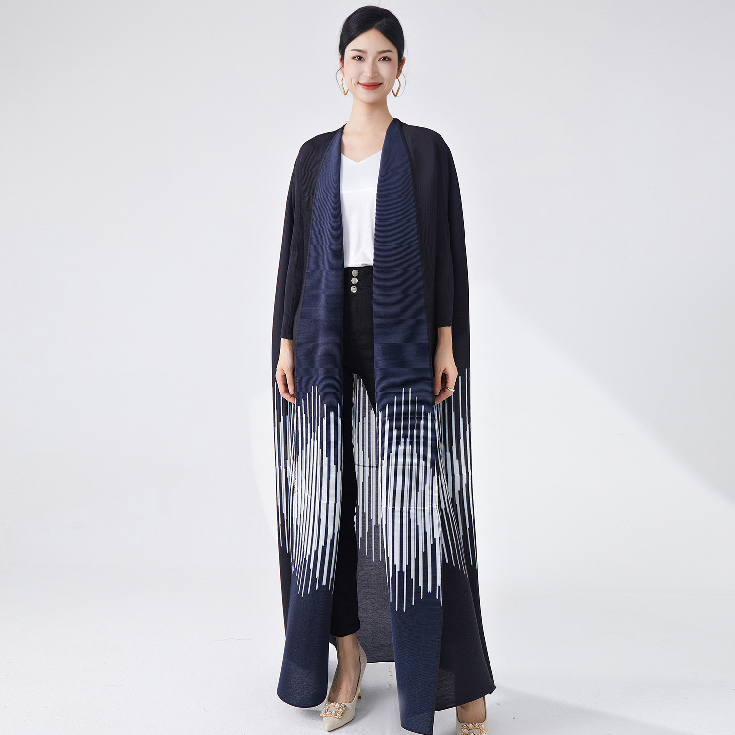 Cross-border Middle Eastern Women's Are Hot-selling, Offering A High-end Feel, With Loose-fitting Plus-size Cardigan_ecoleips.com