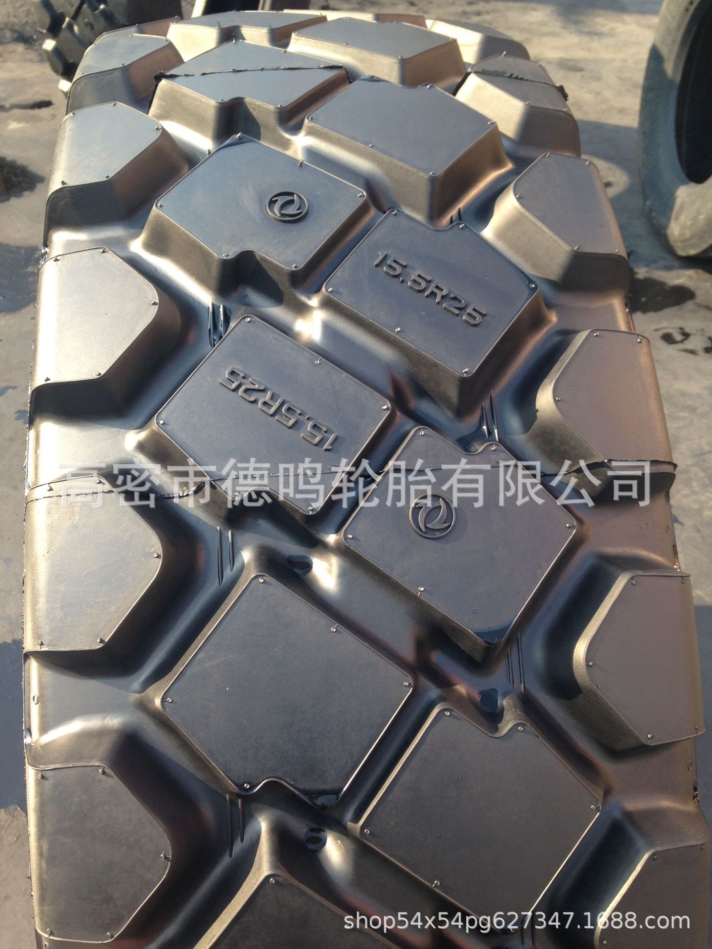 Suministro de neumáticos de nieve 15.5R25 neumático cargador 17.5R25 Super grueso