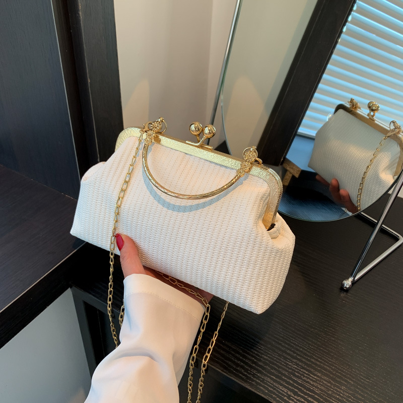 Chanel estilo cadena de metal bloqueo bolso de noche elegante moda perla Shell bolsa francés nicho bolso para las mujeres