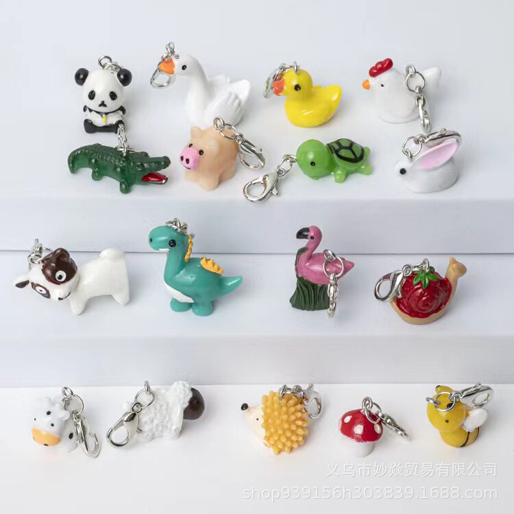 Amazon hot sale cute three-dimensional small animal jewelry pendant cartoon resin creative small pendant schoolbag shoes ornaments