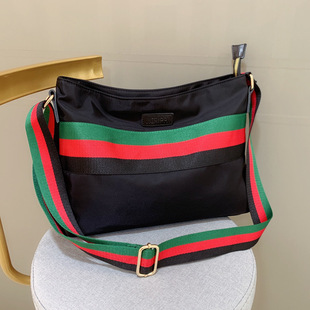 2021�¿�ţ��б���С���l�y������W�����eŮ���μ���S�����l