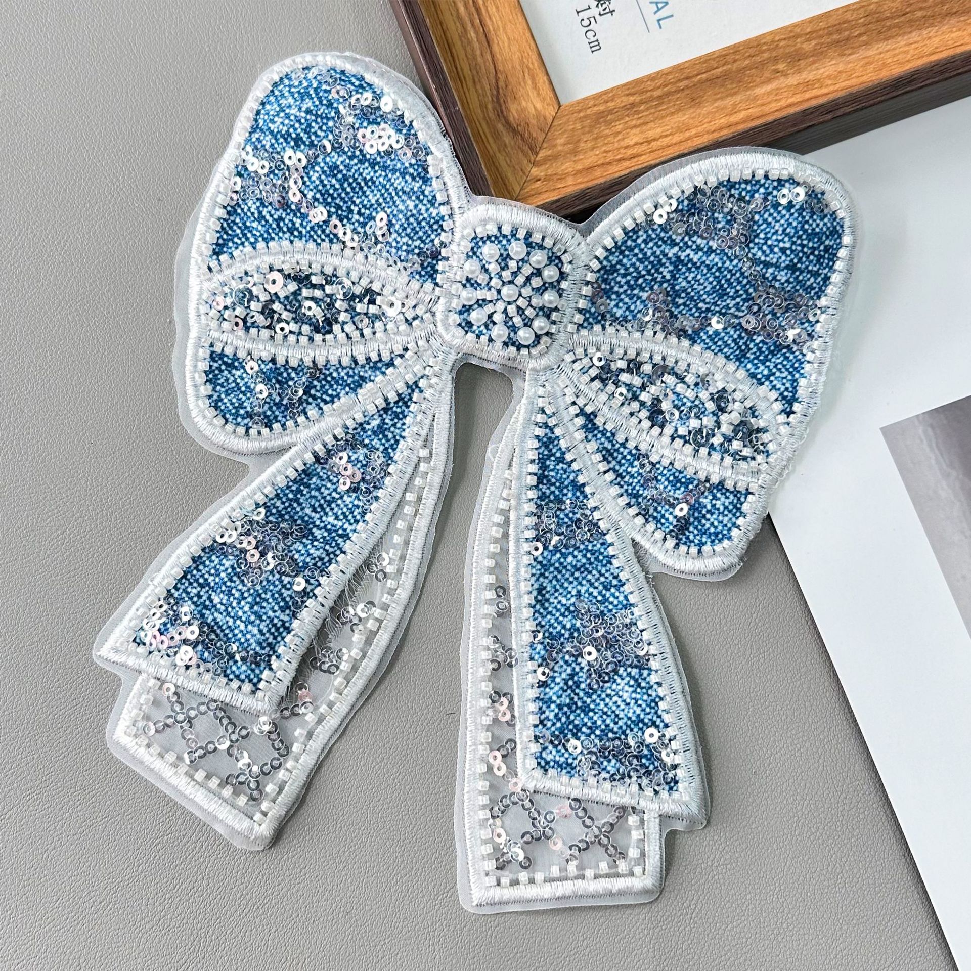 Nueva tela de malla de doble capa de vaquín sequinilla arco de tela decoración camiseta vestido tocado maleta