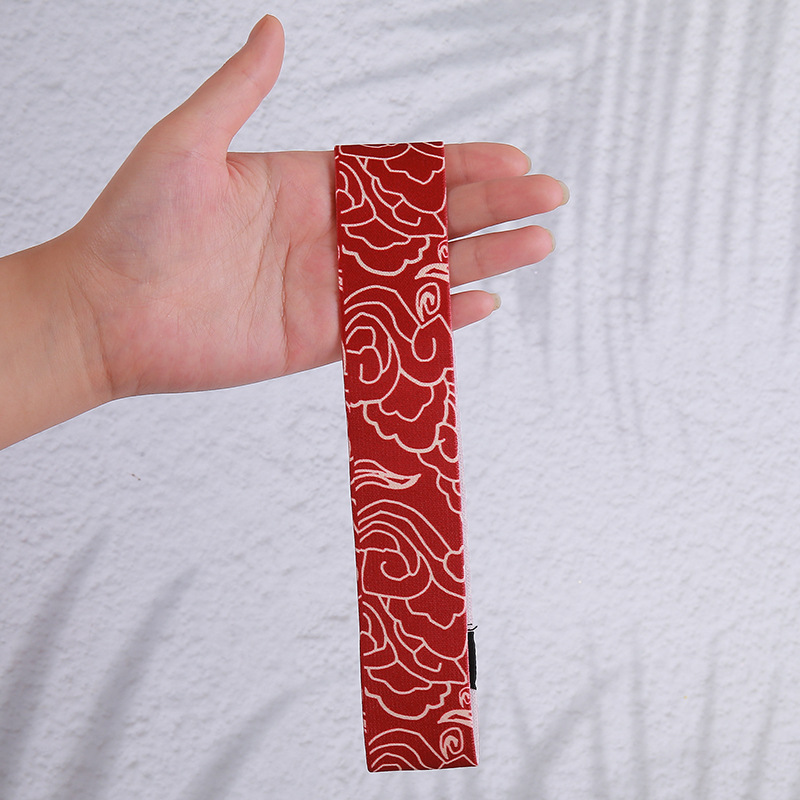 Auspicious red pattern
